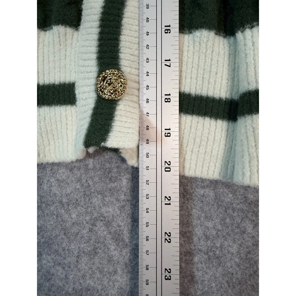 Threaded Leaf Womens Green Cable Knit Varsity Cropped Cardigan Gold Buttons M